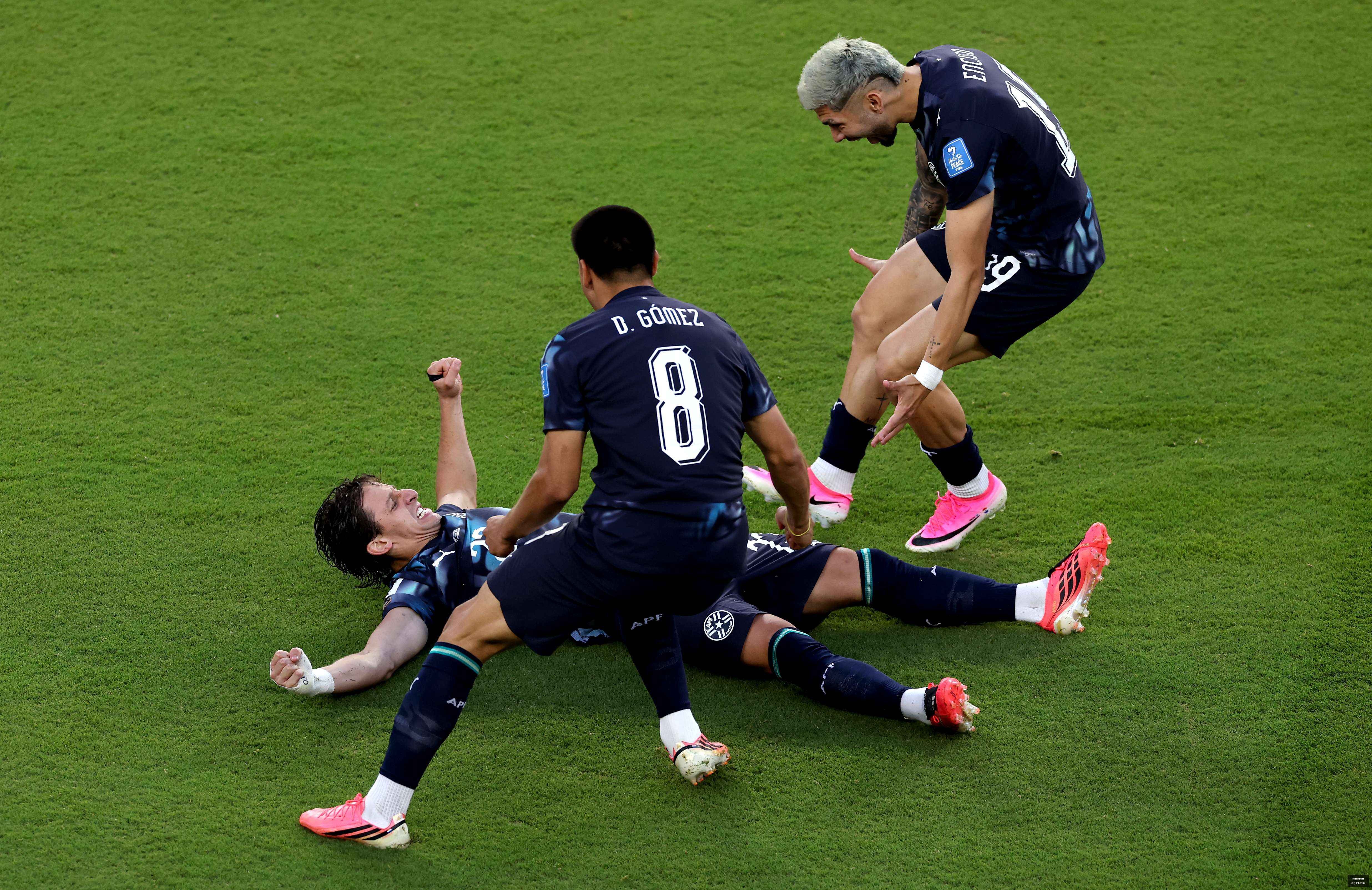 电竞战队新,援加盟,新赛季备战,冷门捕捉,买球高赔,赛事黑马,体育投注技巧